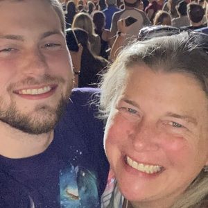 Meet your Posher, Laura